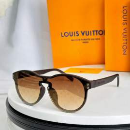 Picture of Louis Vuitton Sunglasses _SKUfw77709349fw